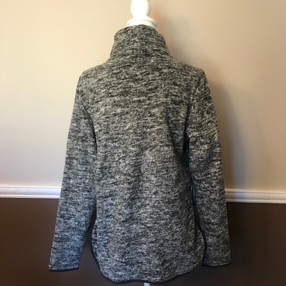 Brand new Abercrombie & Fitch sweatshirt - Picture 3 of 5